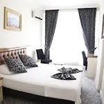 Hotel Efes 2*
